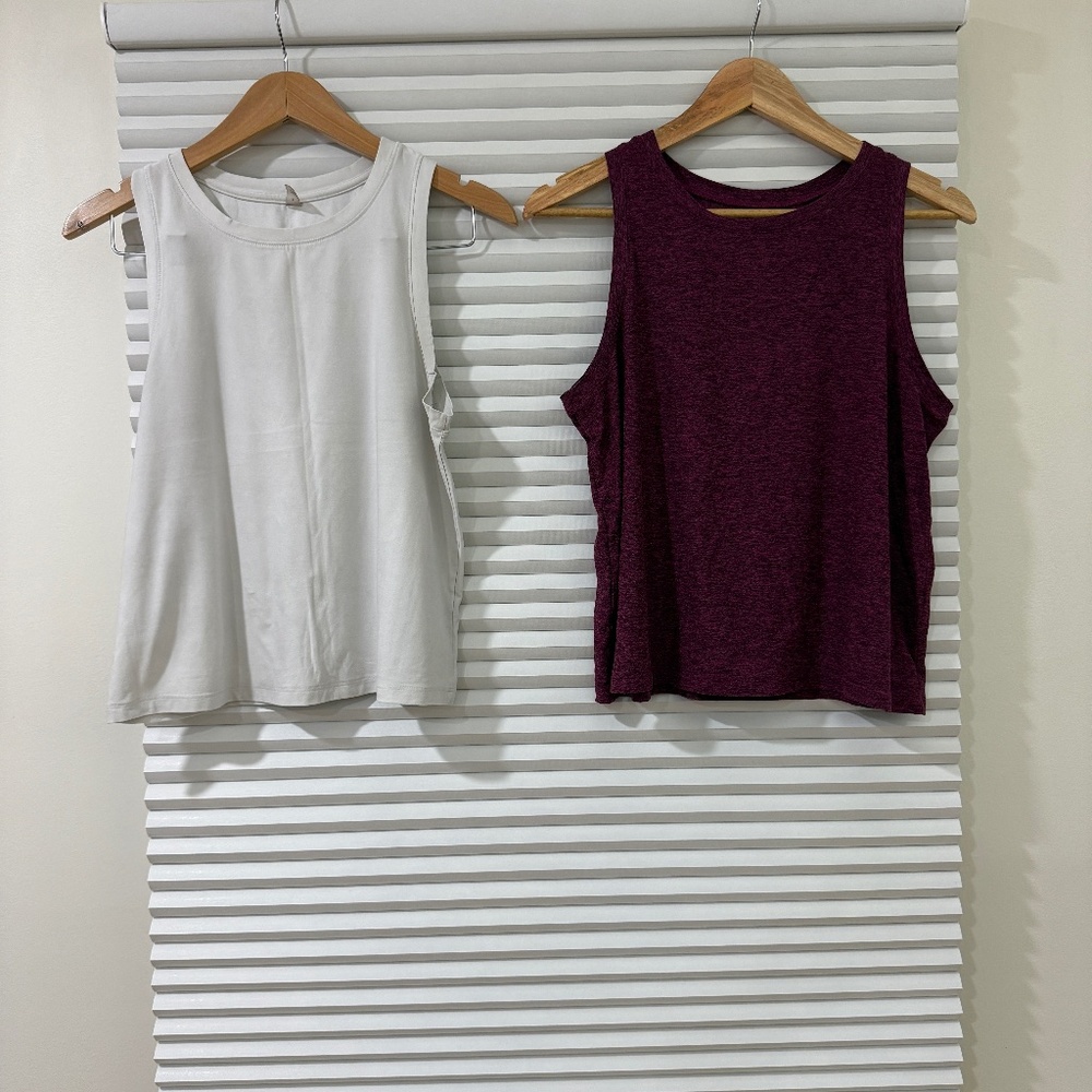 2 x Beyond Yoga Women's Featherweight Tank Tops